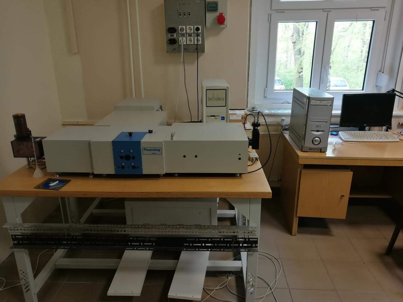 Jobin Yvon Fluorolog FL3-22 Fotolumineszcencia spektrométer